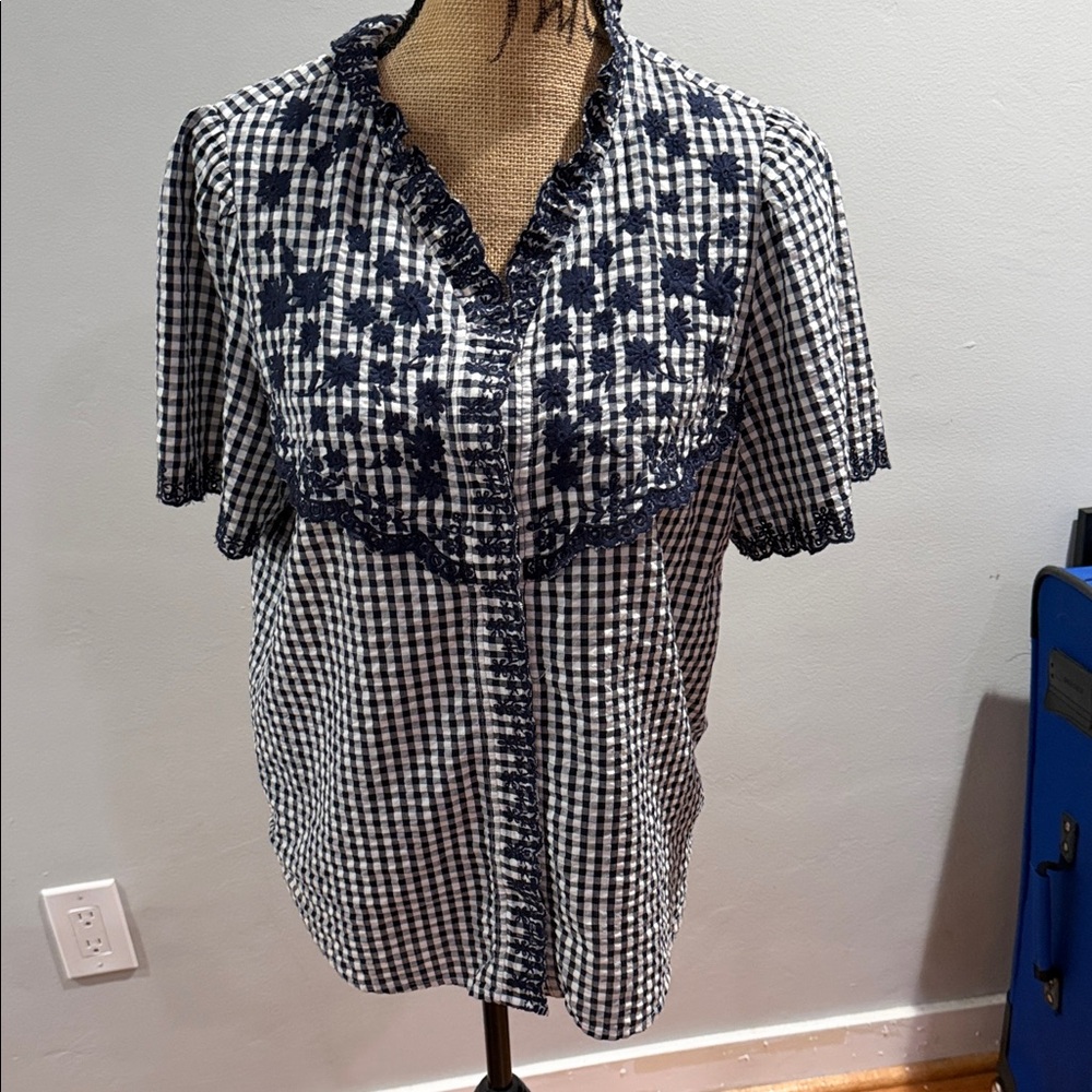 I. Crew Navy and White Gingham Blouse with Floral Embroidery size medium loose
